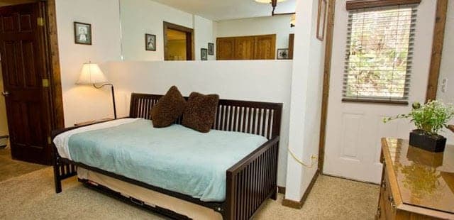 Manitou Lodge