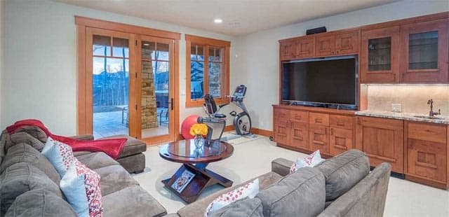 Grand Vista Home