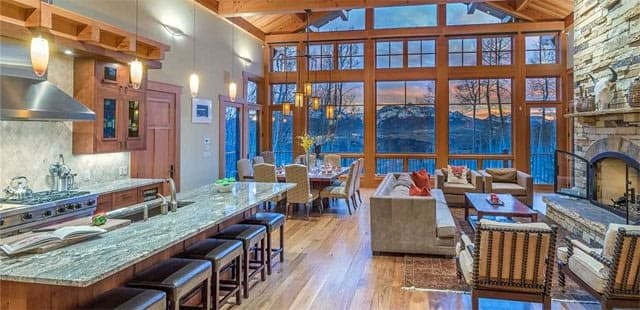 Grand Vista Home