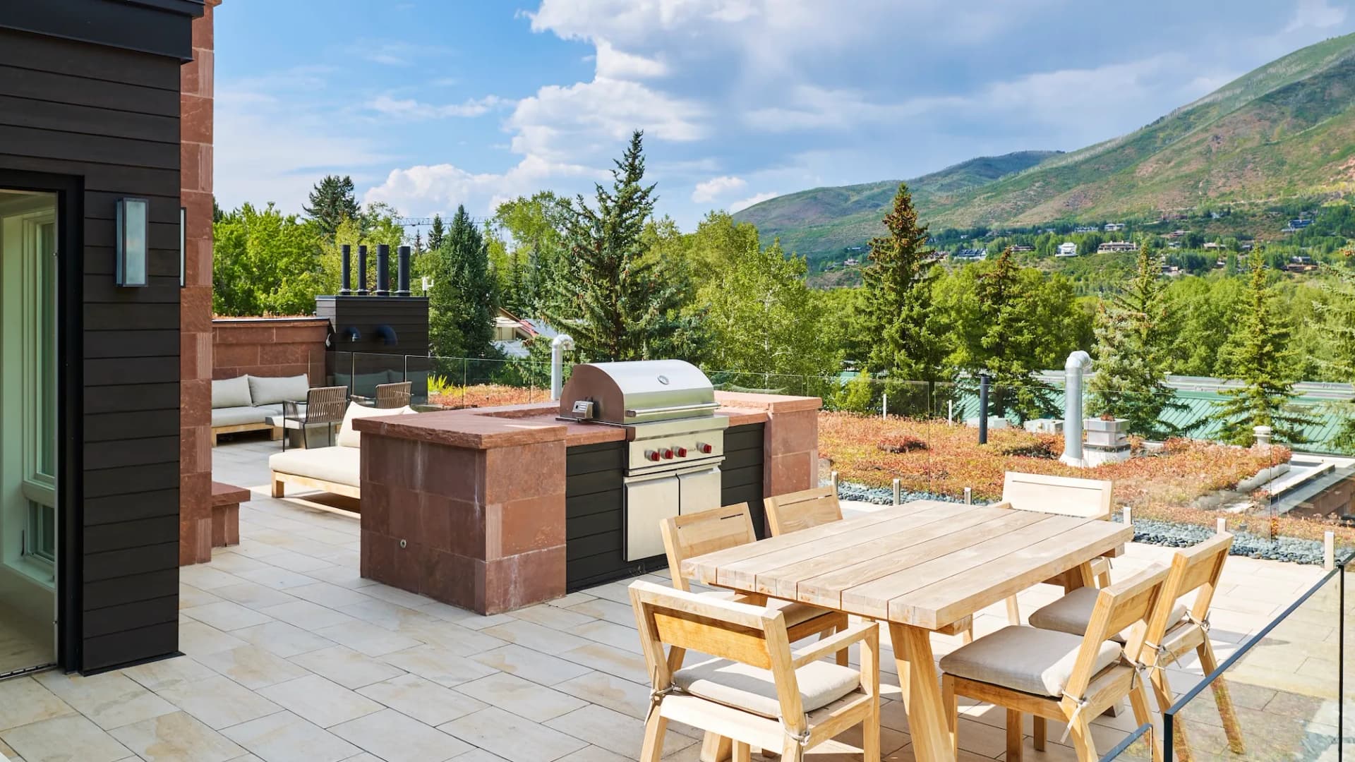 Hotel Jerome, Auberge Collection