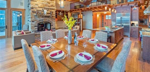 Grand Vista Home