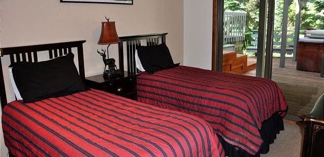 4484 Streamside