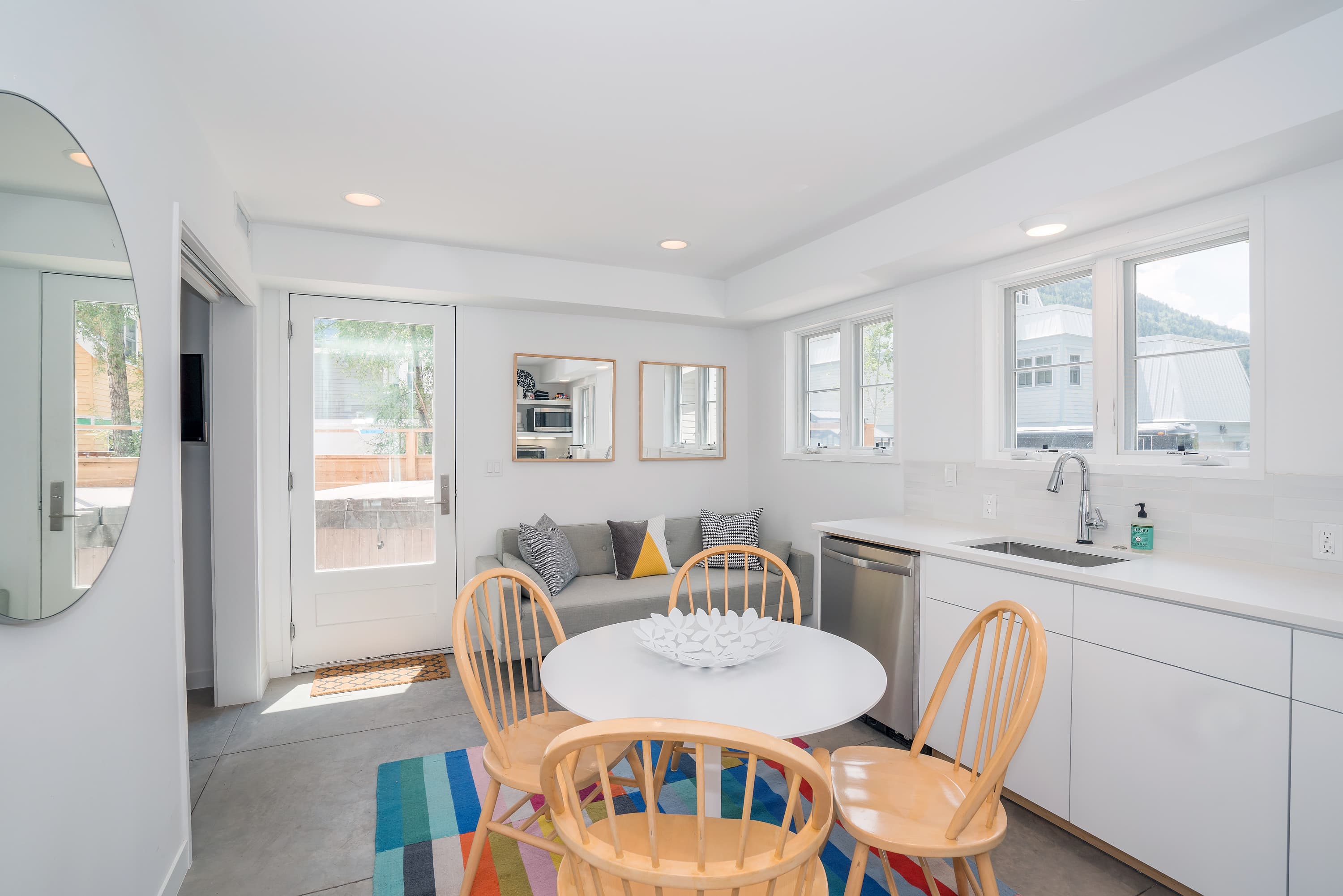 Dining Area and Kitchen Space in the Guest Suite
