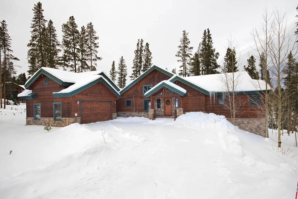 Exterior - Pine Needle Lodge - Breckenridge Vacation Rental