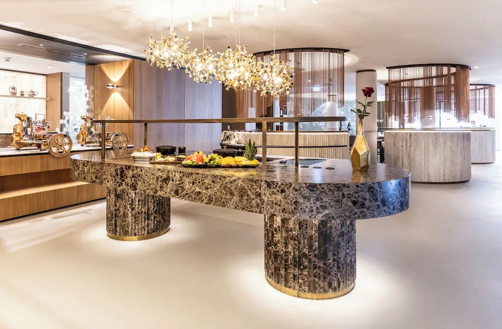 Breakfast buffet