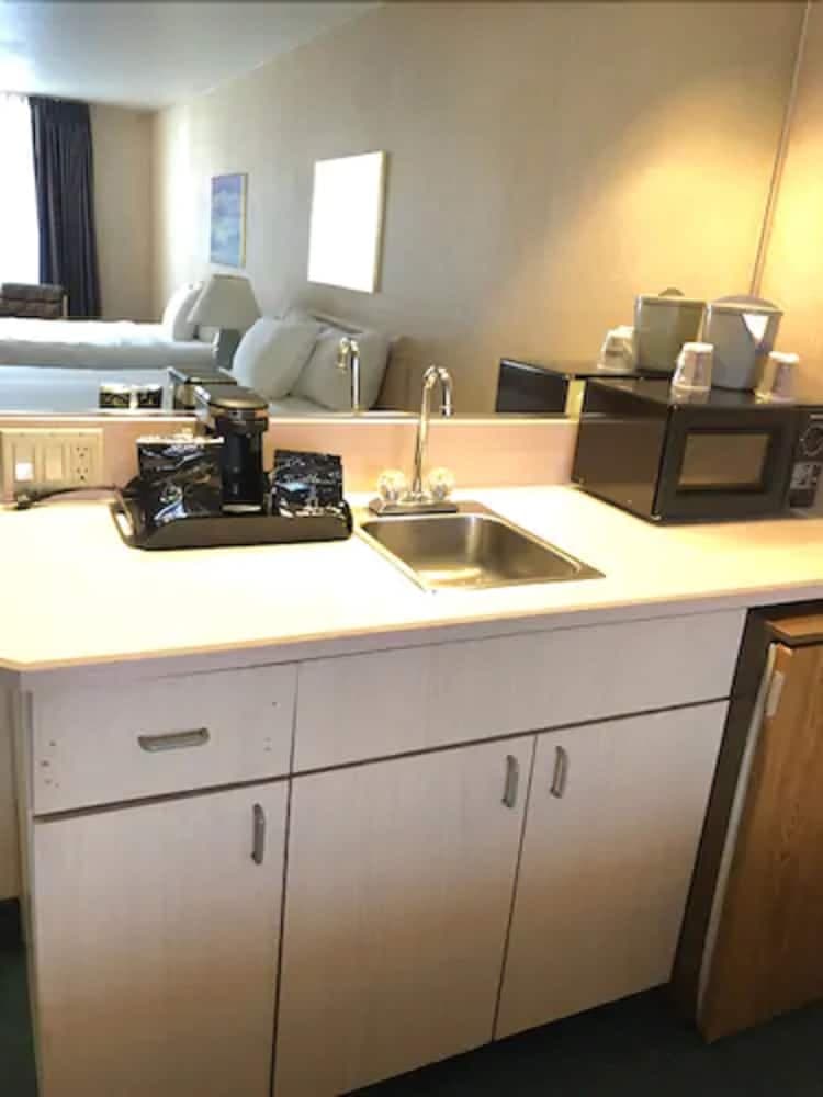 Private kitchenette