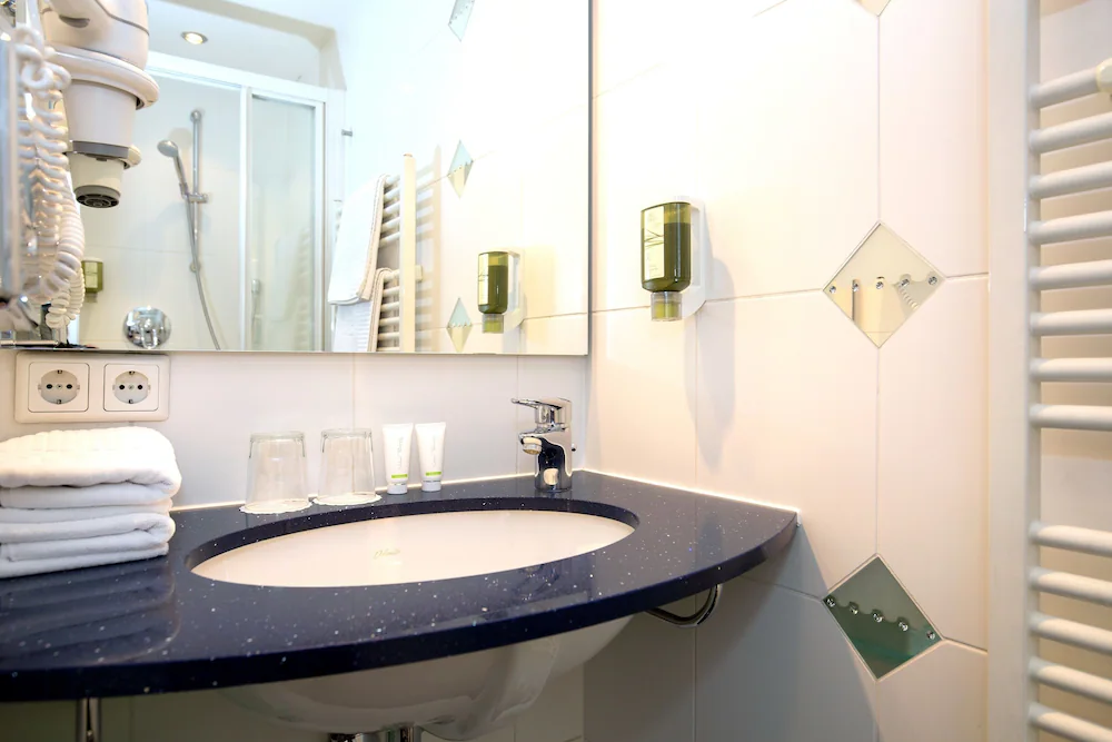 Bathroom sink