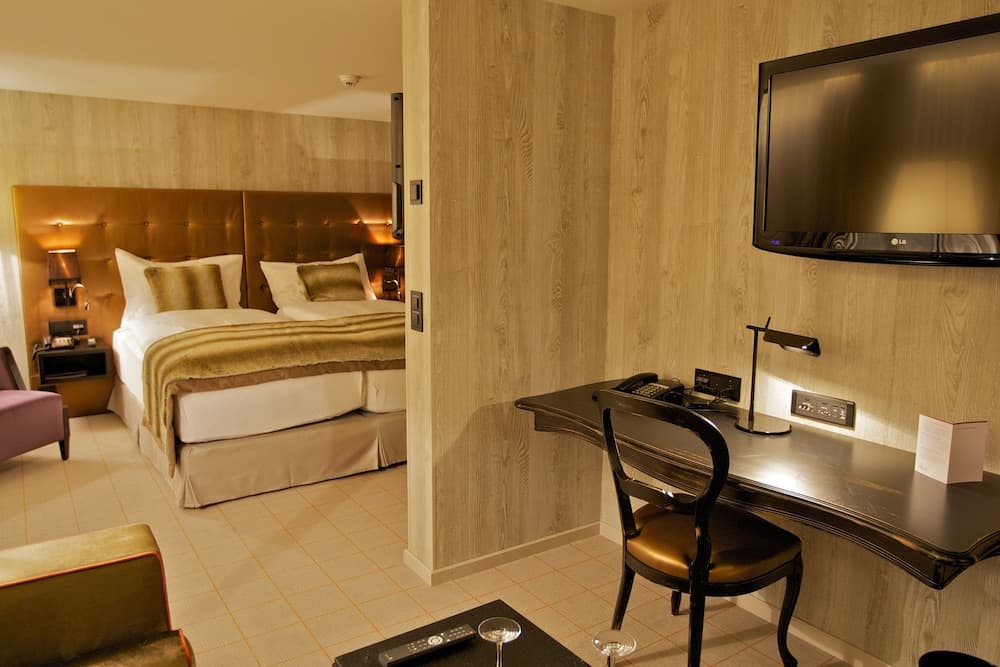 In-room business center