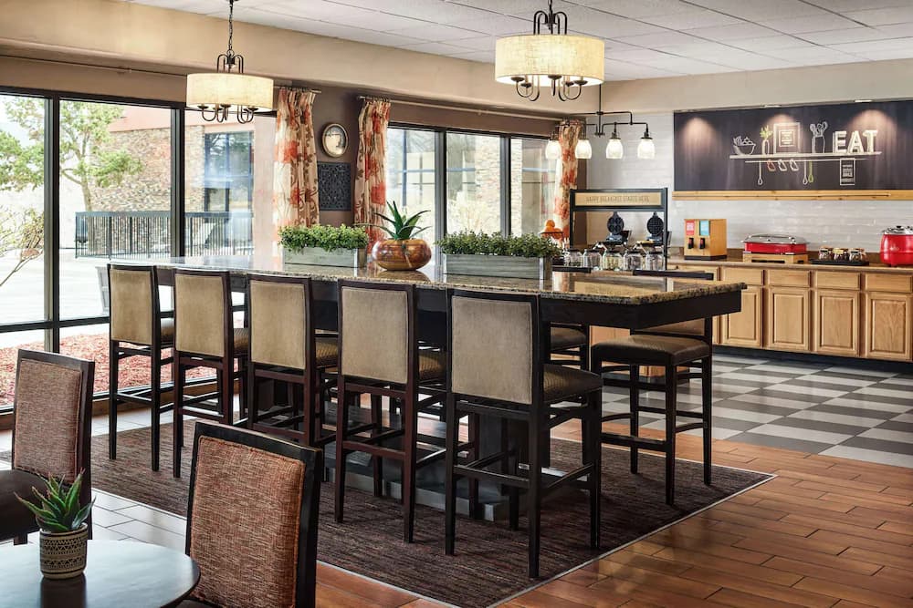Breakfast area