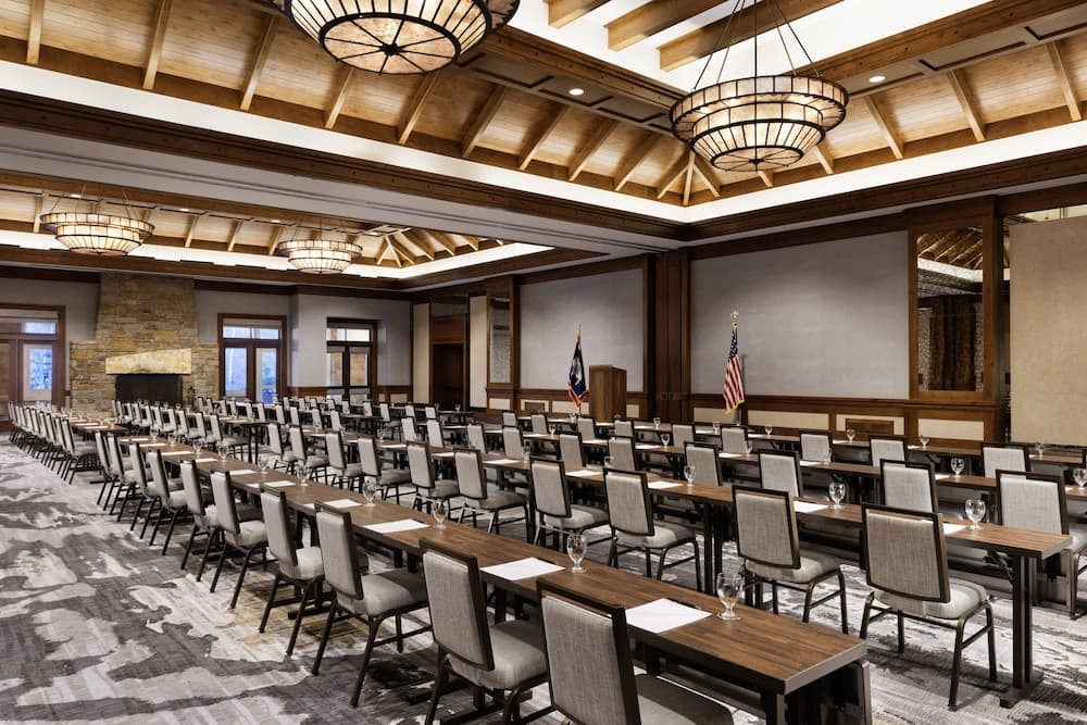 Meeting facility