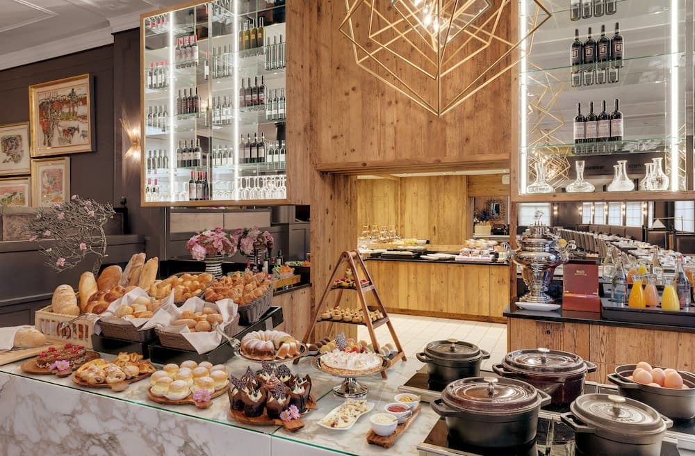 Breakfast buffet