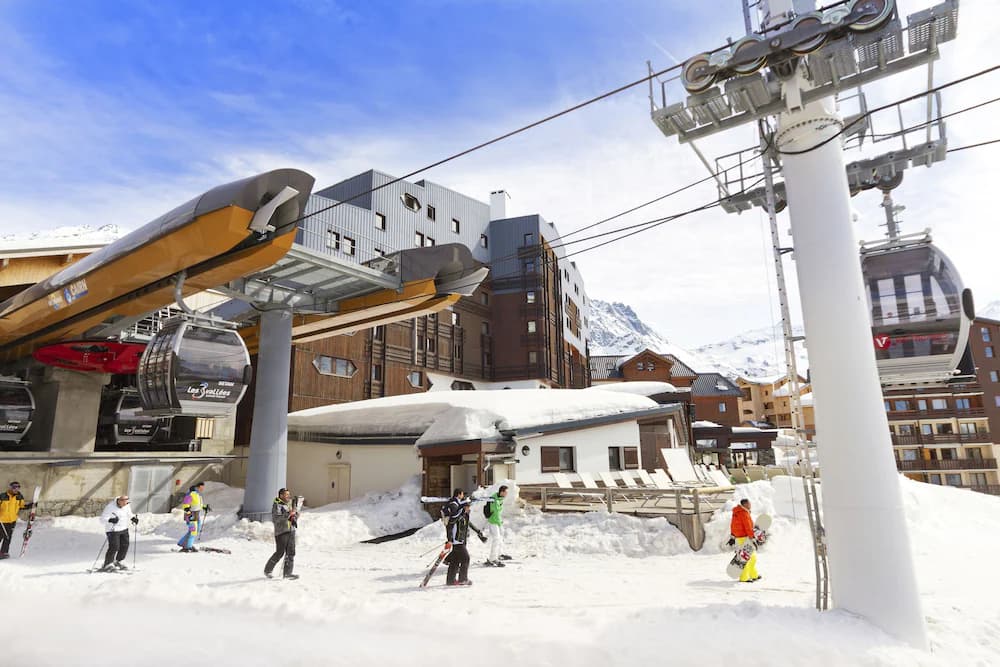 Snow and ski sports