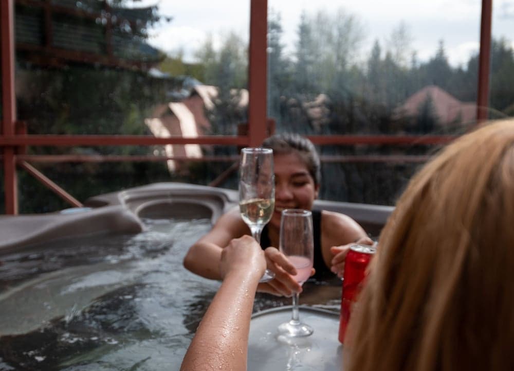 Outdoor spa tub