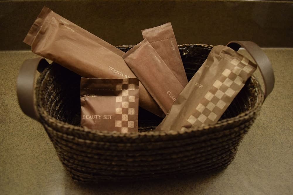 Bathroom amenities