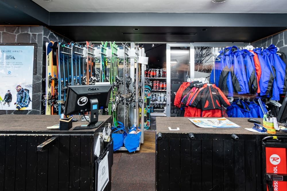 Snow and ski sports