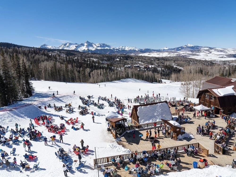 Snow and ski sports