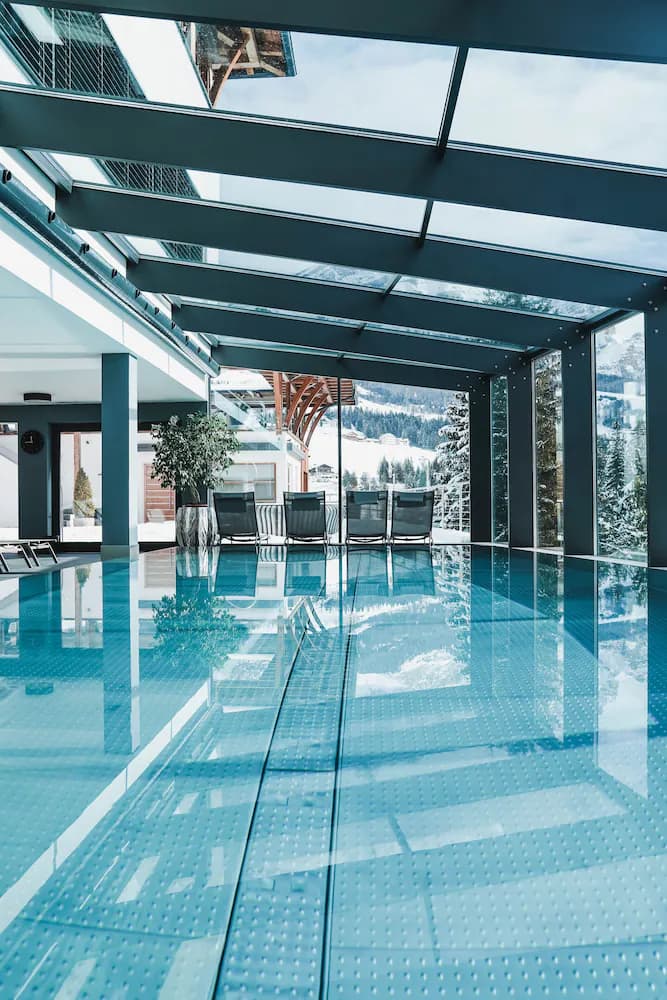 Exercise/lap pool