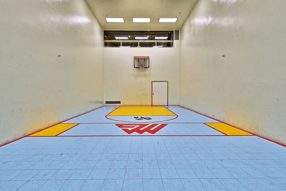 Sport court