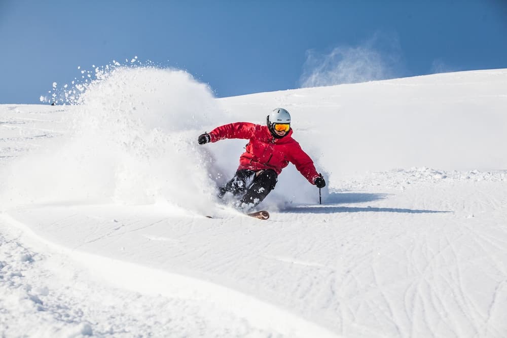 Snow and ski sports