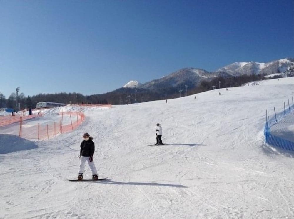Snow and ski sports