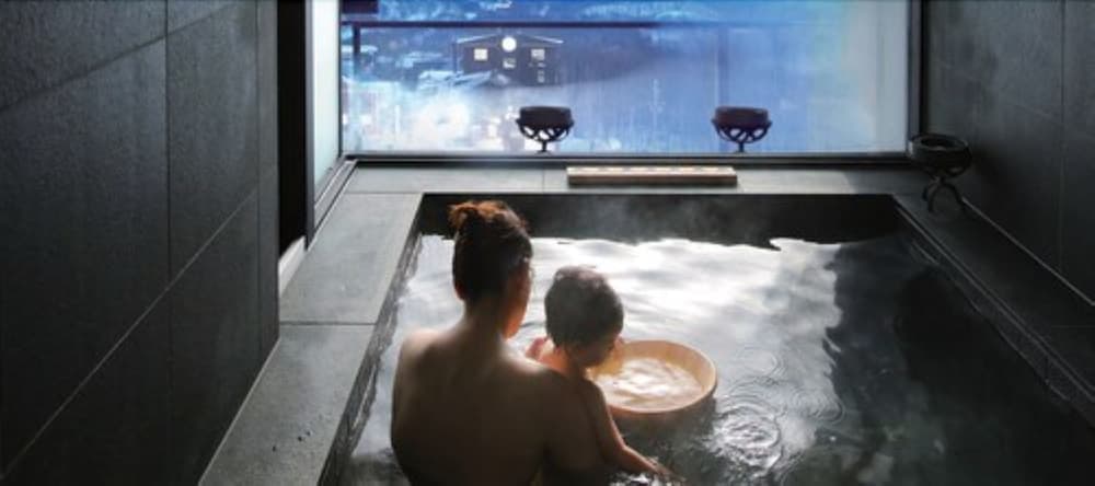 Deep soaking bathtub
