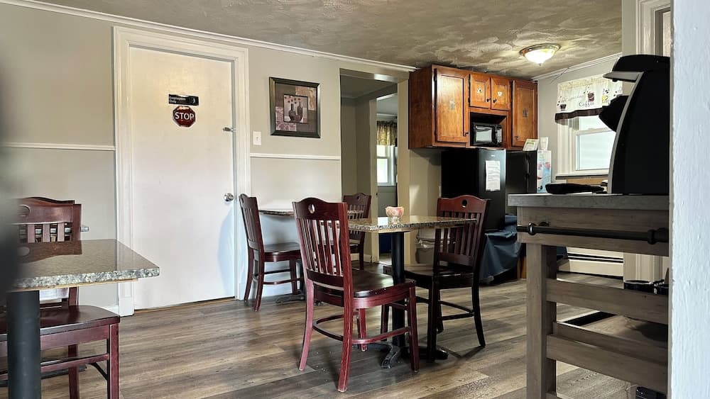 Breakfast area