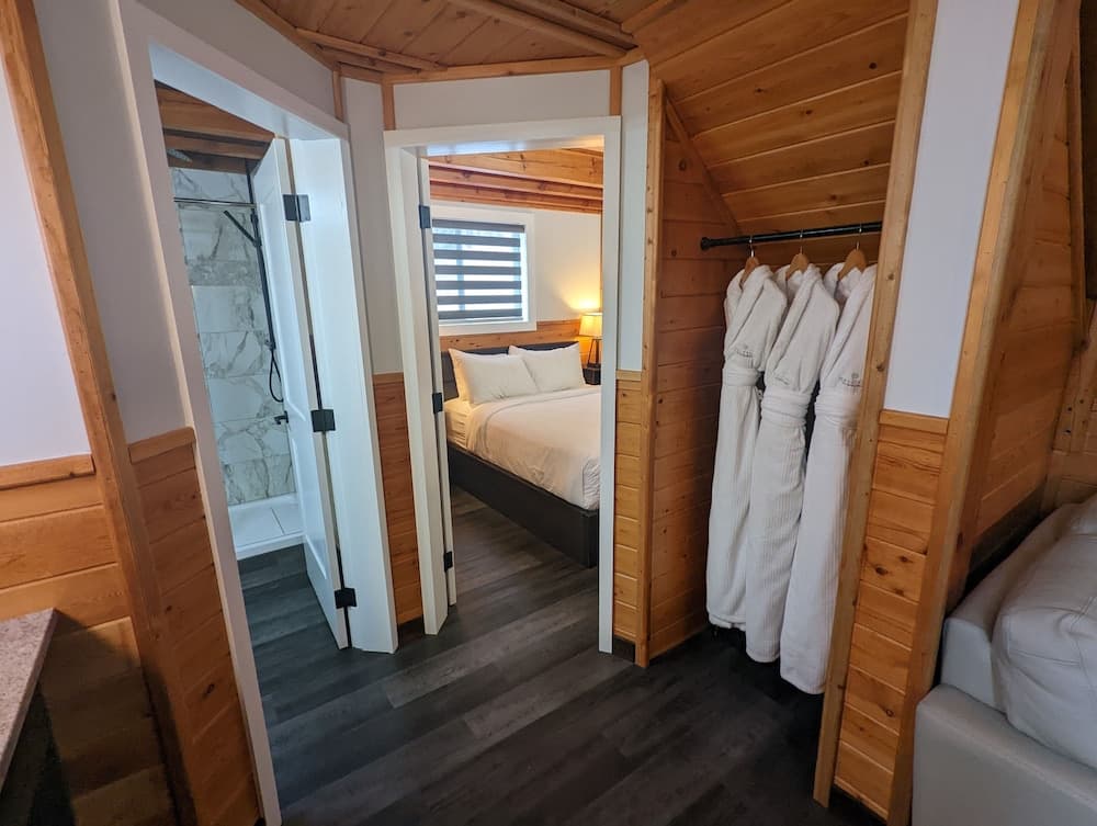 Room amenity
