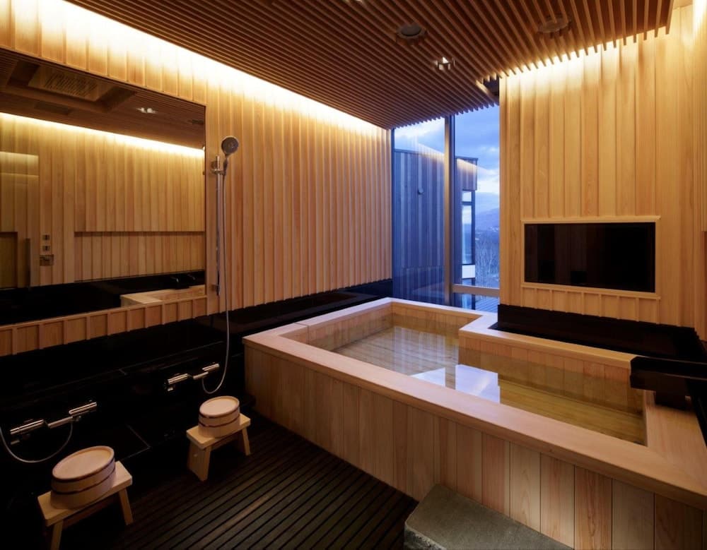 Private spa tub
