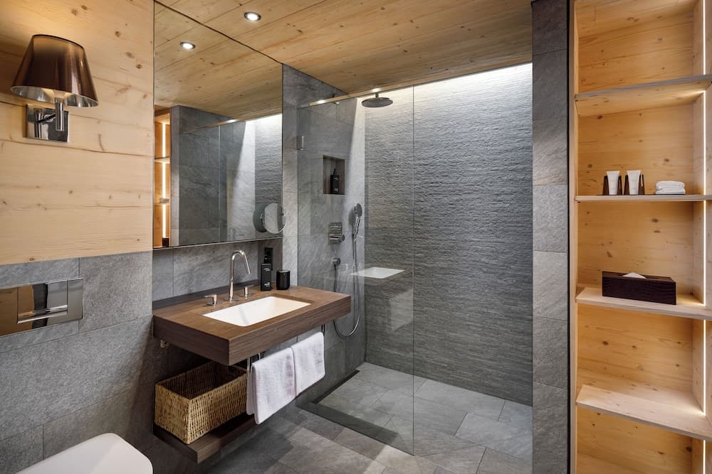 Bathroom amenities