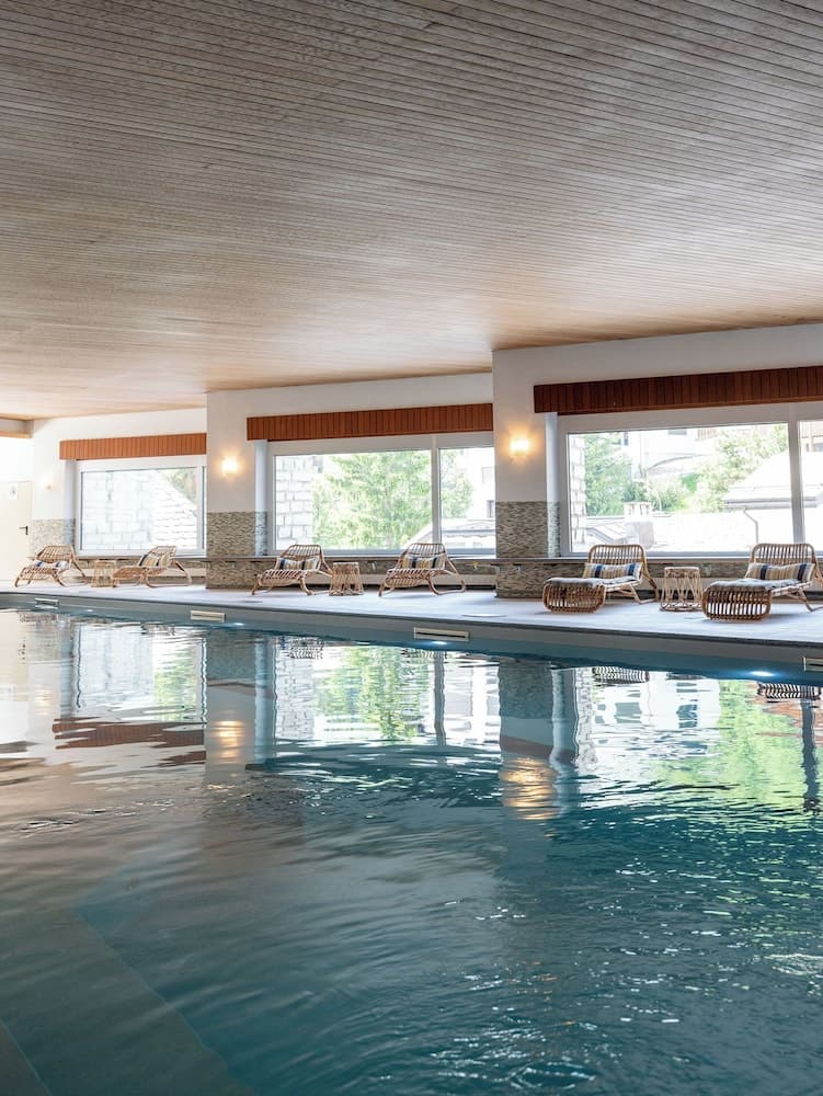 Exercise/lap pool