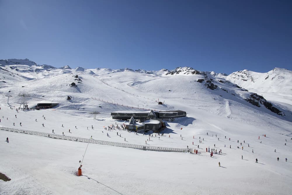 Snow and ski sports