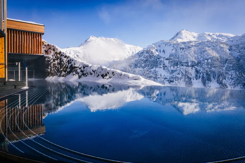 Infinity pool