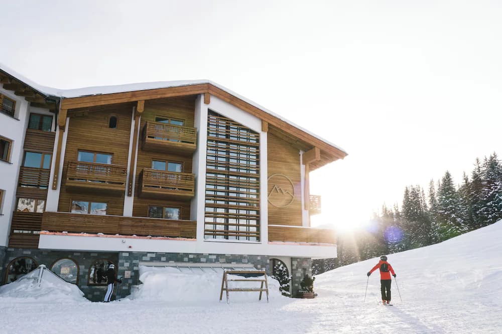 Snow and ski sports