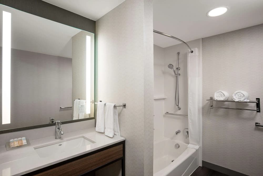 Bathroom shower