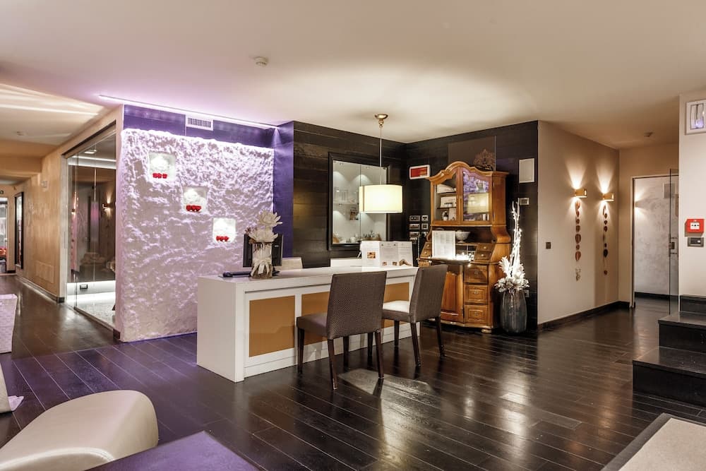 Spa reception