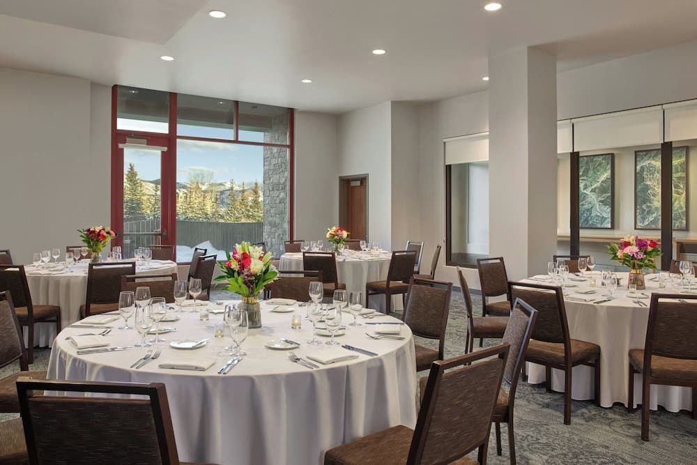 Meeting facility