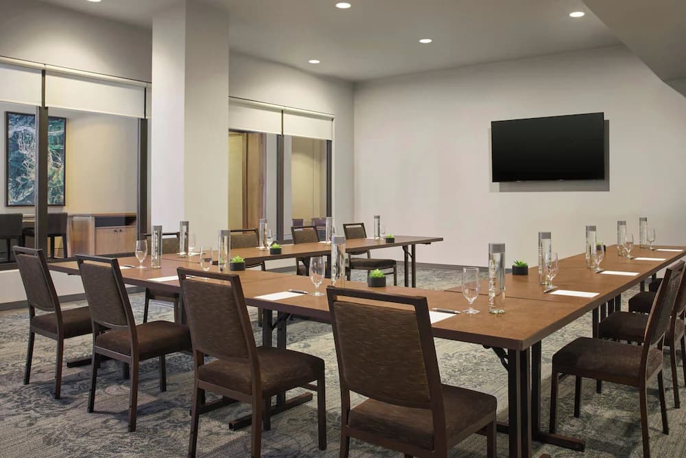 Meeting facility