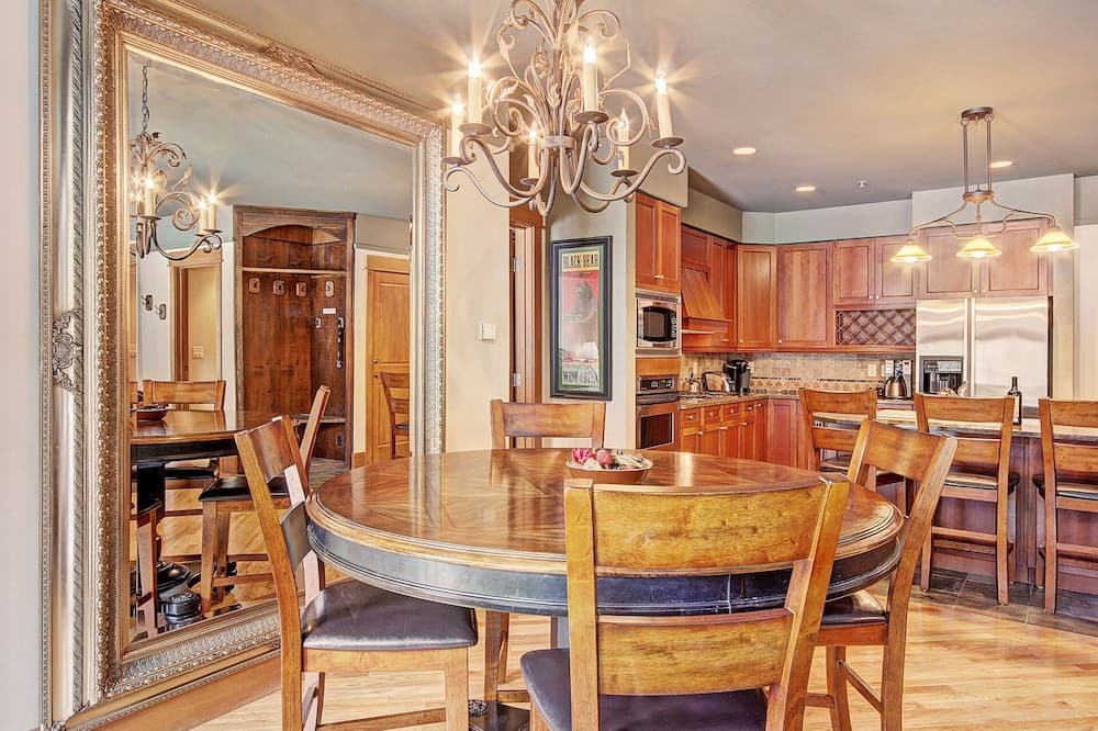 In-room dining