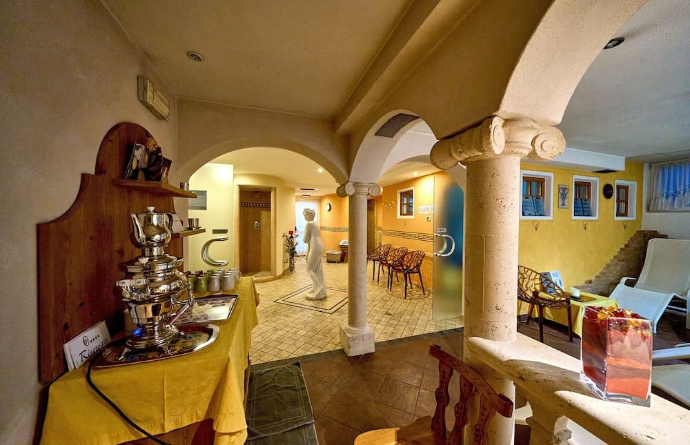 Children's play area - indoor