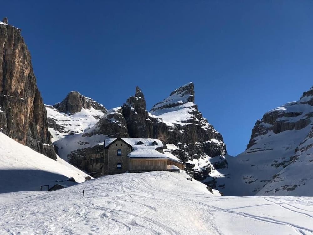 Snow and ski sports