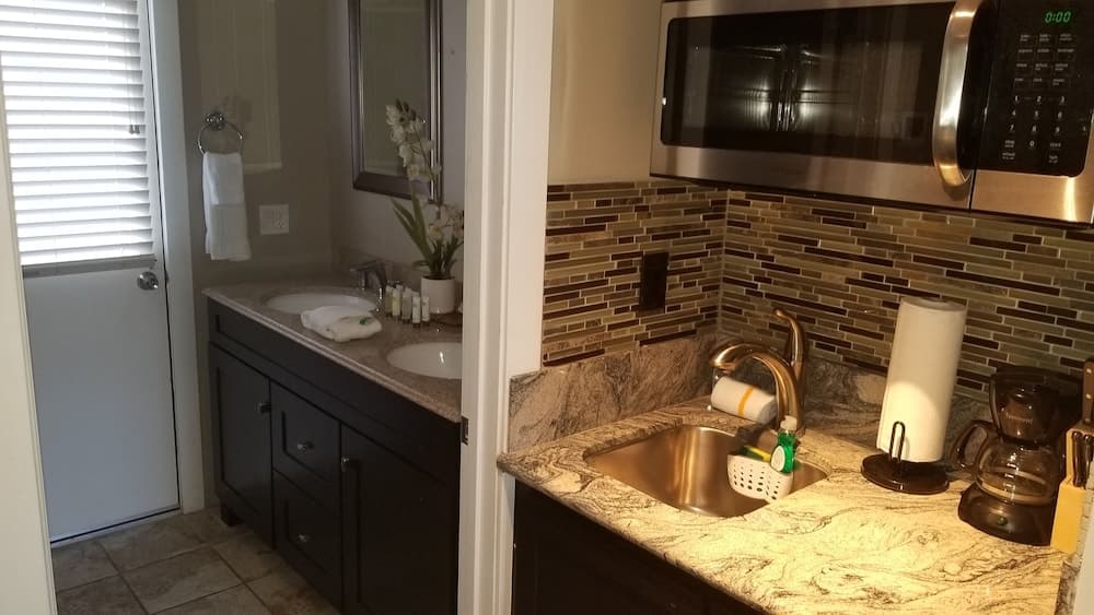 Private kitchenette