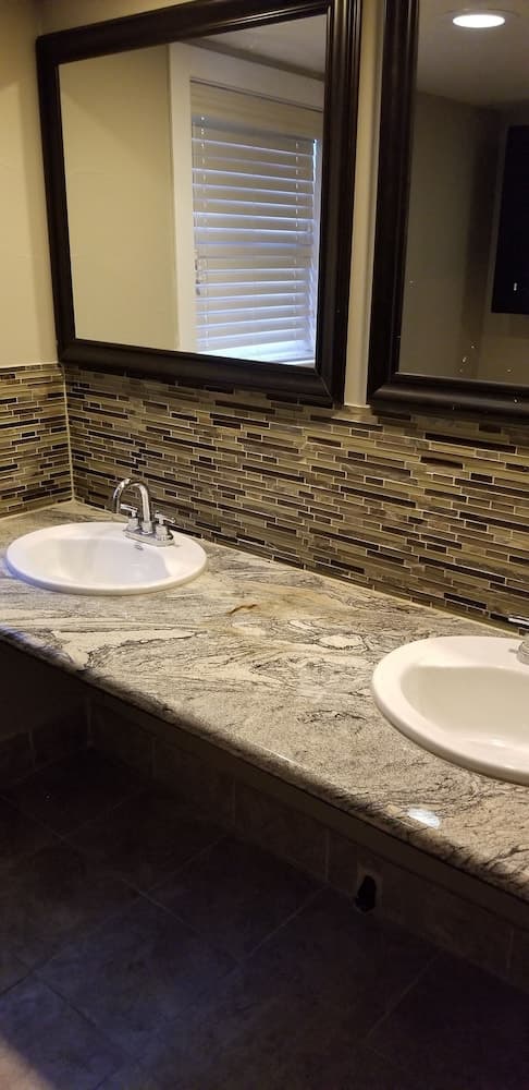 Bathroom sink