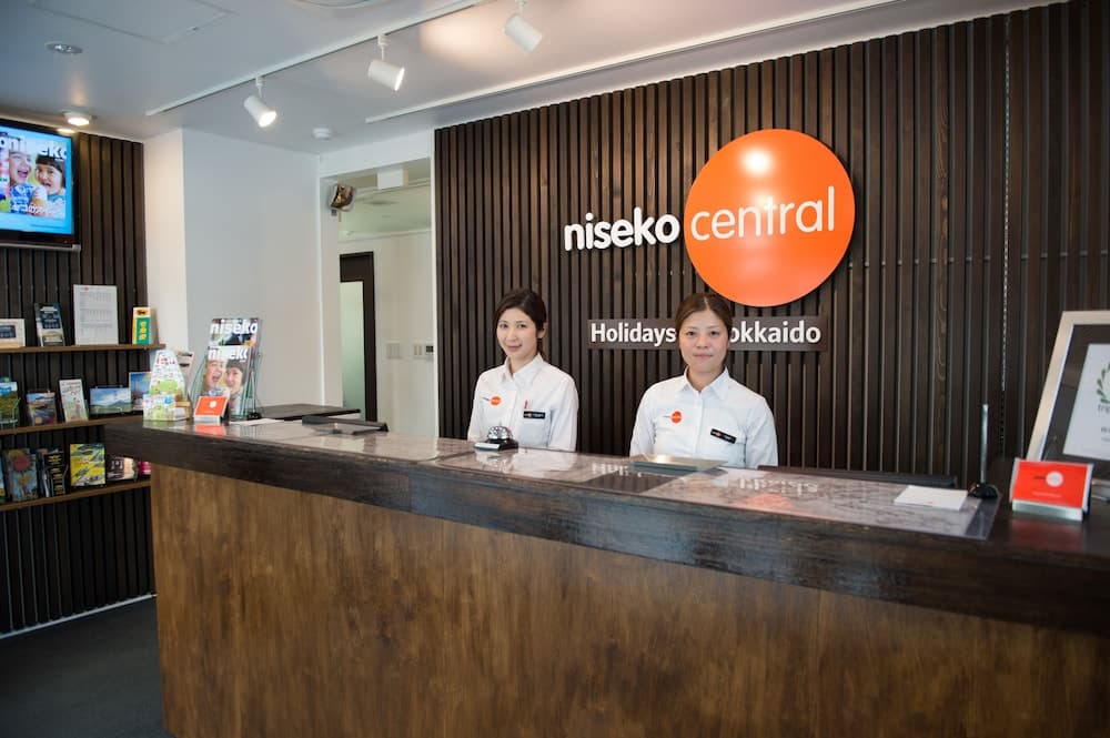 Check-in/check-out kiosk