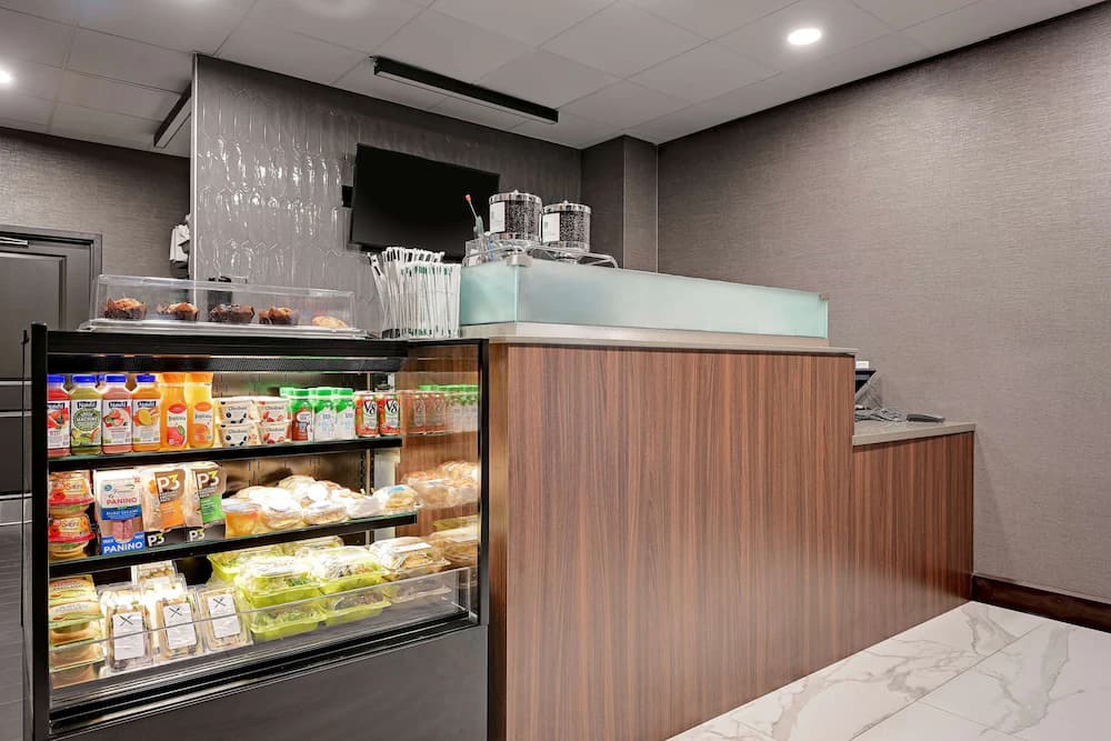 Snack bar