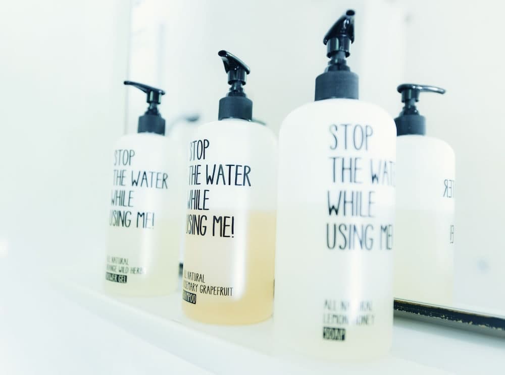 Bathroom amenities