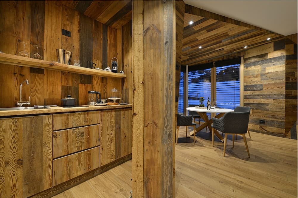 Private kitchenette