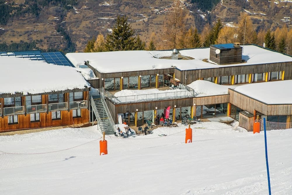 Snow and ski sports