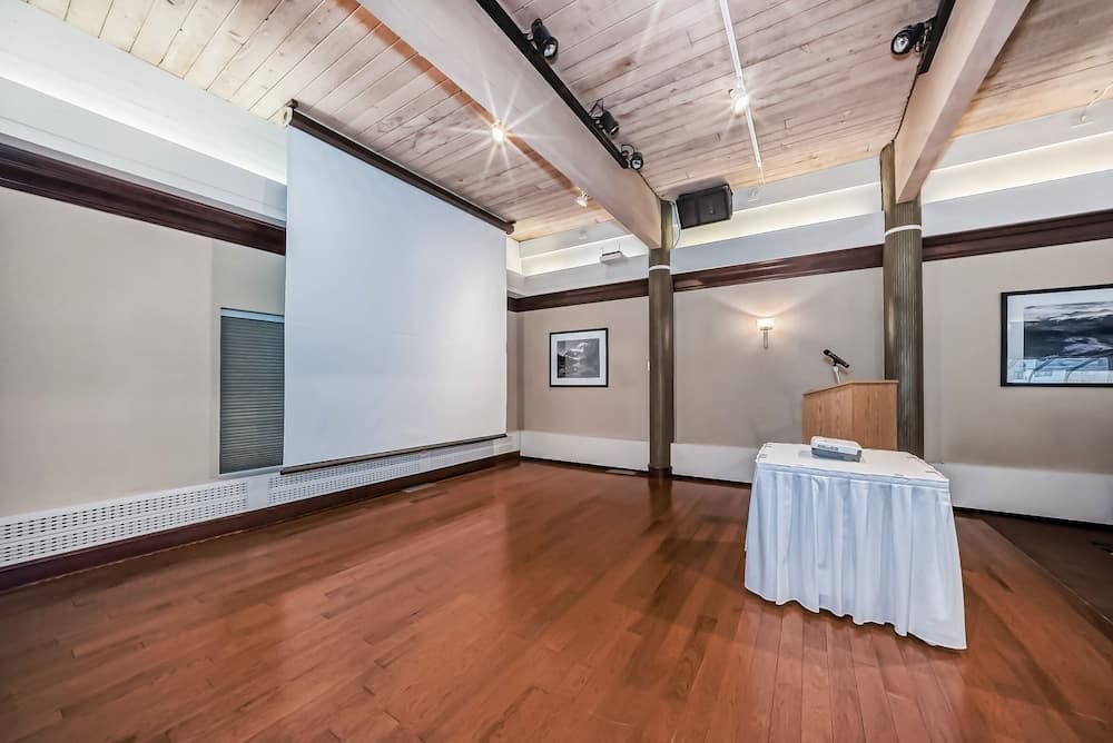 Meeting facility