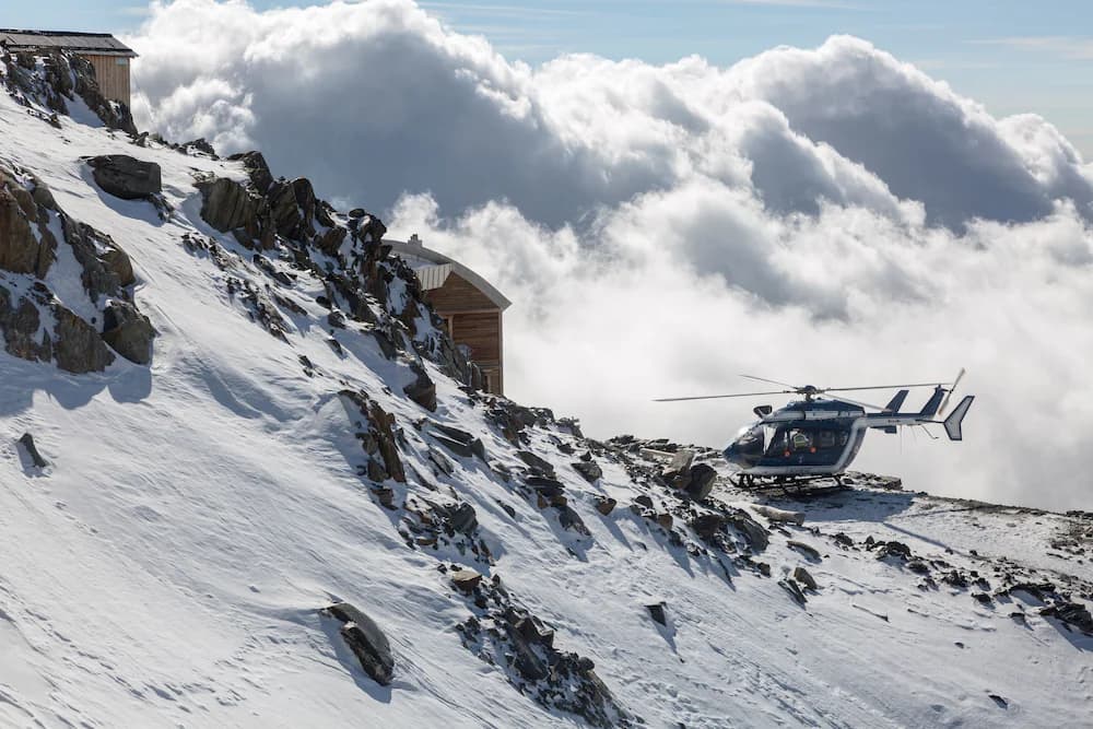 Helicopter/plane tours
