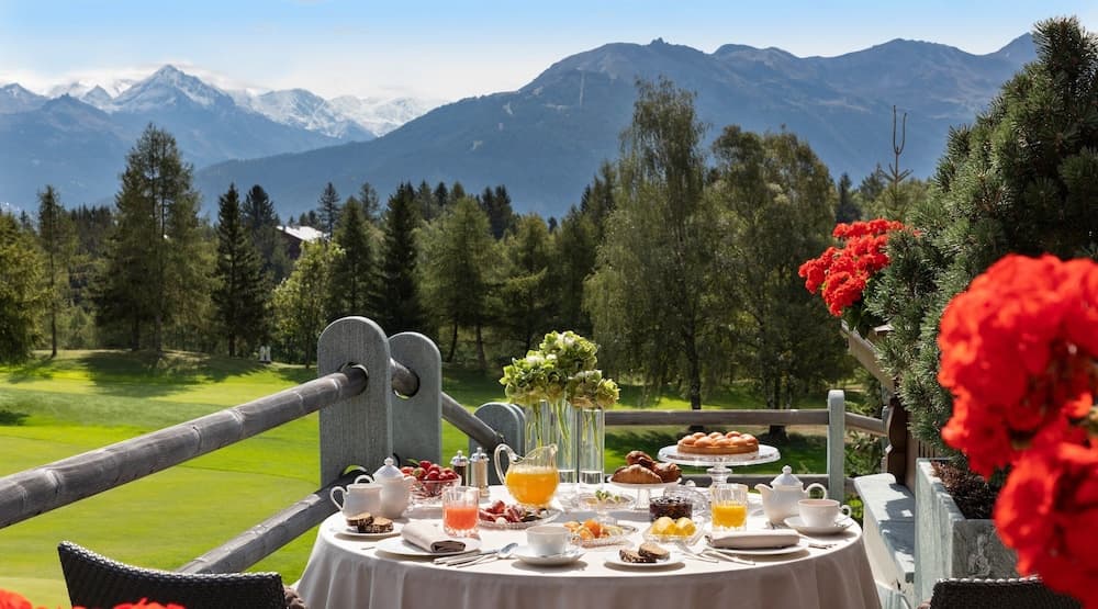 Breakfast area